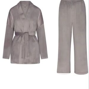 Skims Velour Gray Sleepwear Set